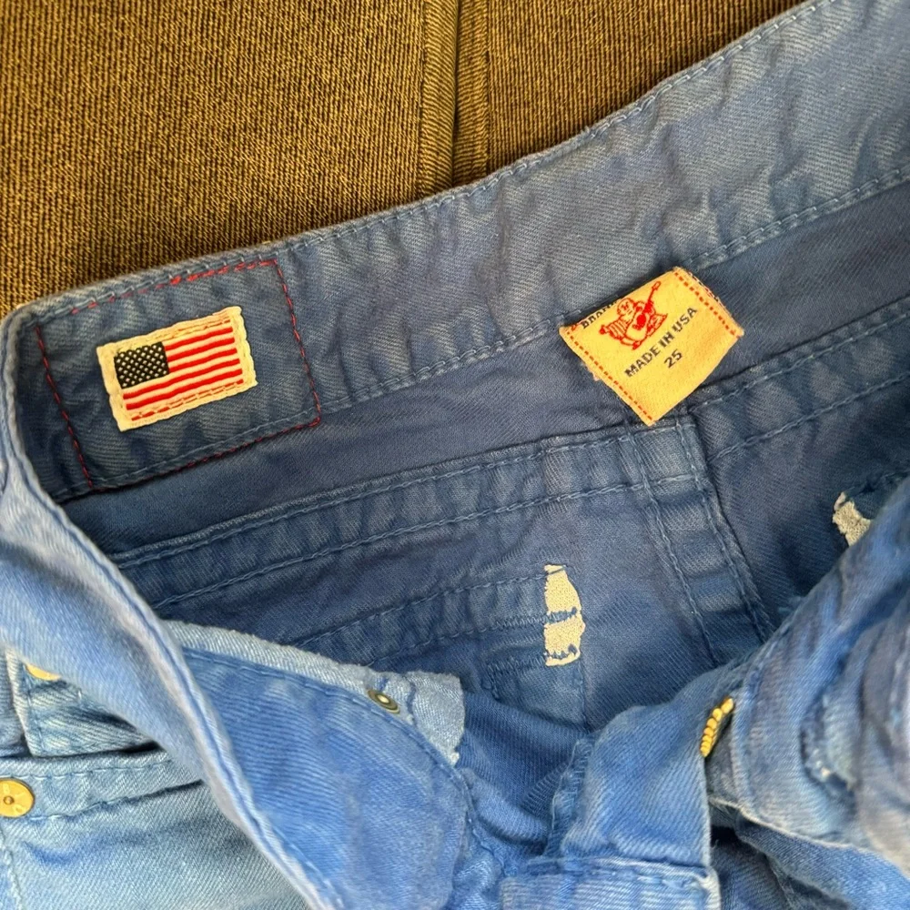True Religion Cutoff Shorts - Picture 3 of 3